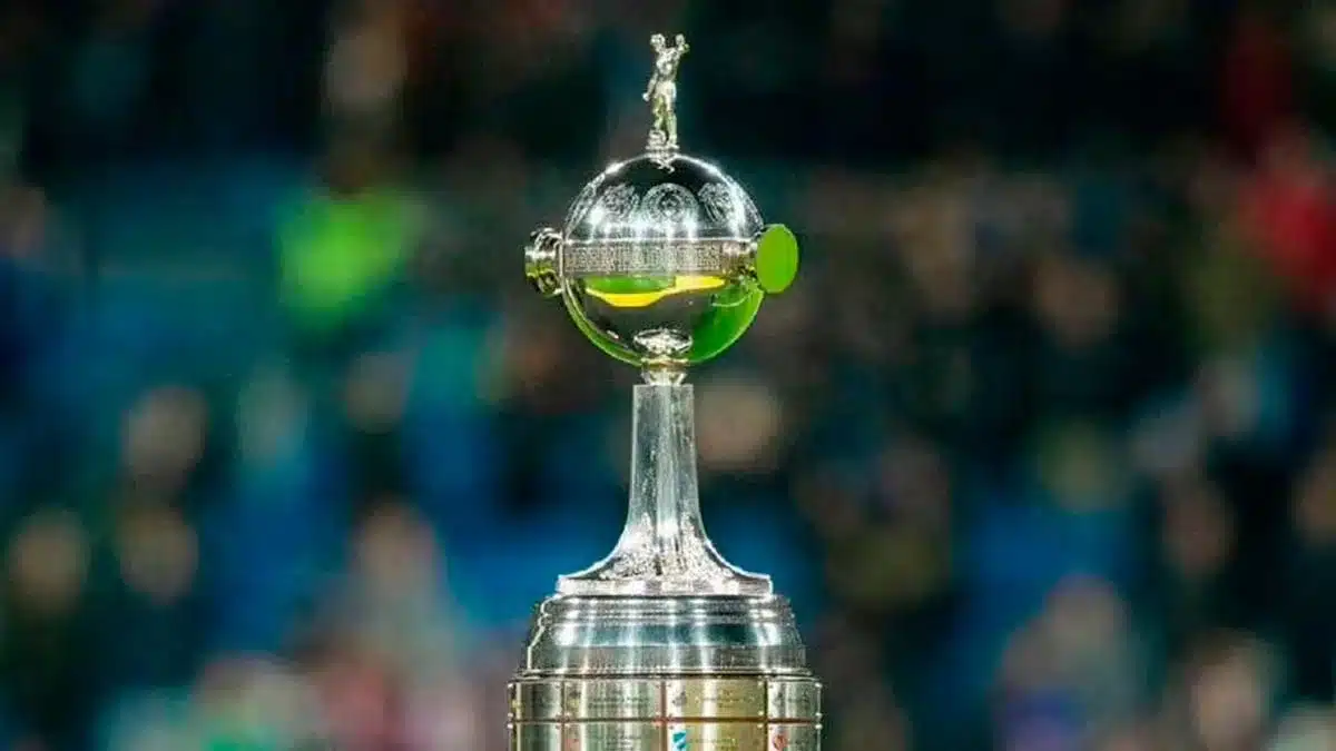 Libertadores, reta final de Wimbledon e as melhores Seleções do